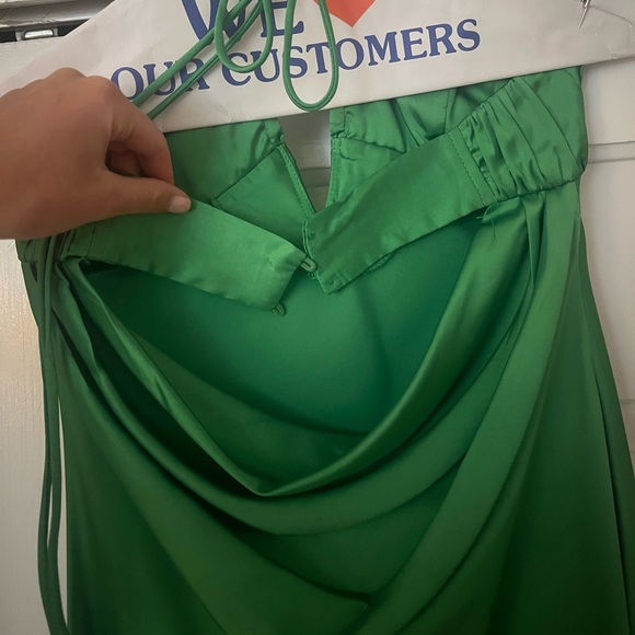 Princess Polly green strapless underwire dress. Worn once. Buttons broken! - Picture 3 of 3